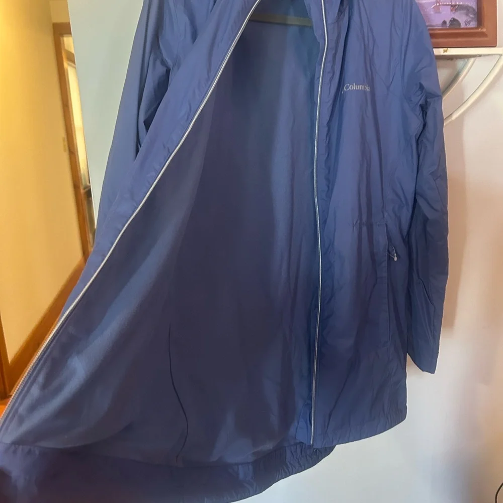 Columbia Women’s Medium M Periwinkle Blue Lined  Long Hooded Coat Jacket